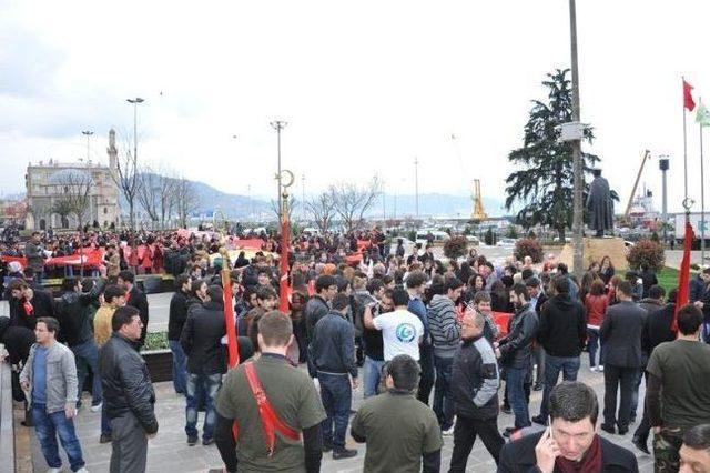 Giresun Üniversitesi Öğrencileri 18 Mart Çanakkale Zaferi Ve Şehitleri Anma Günü Münasebetiyle Şehitler İçin Yürüdü, Yasin-i Şerif Okudu