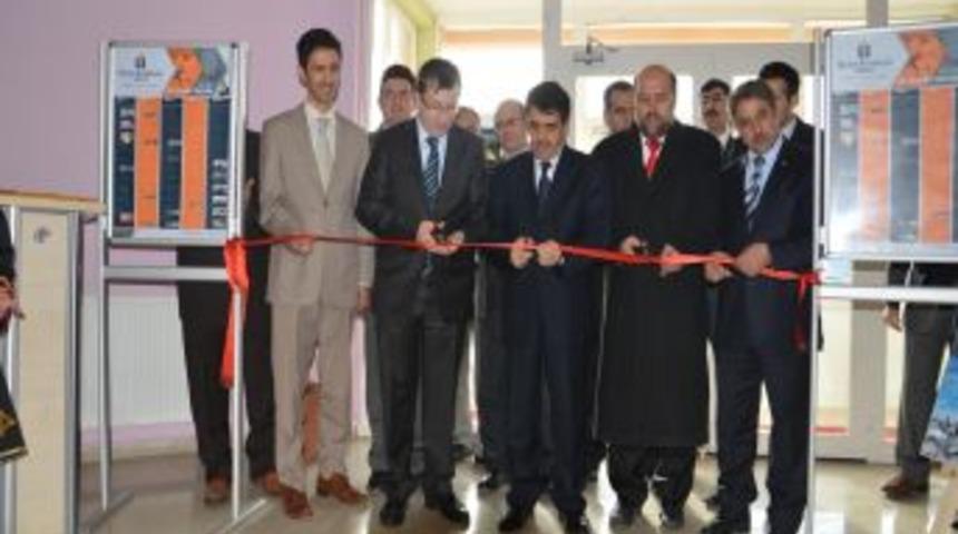 &ldquo;&Ccedil;anakkale Şehitler Abidesi Ve &Ccedil;anakkale Bir Destandır&rdquo; Resim Sergisi A&ccedil;ıldı