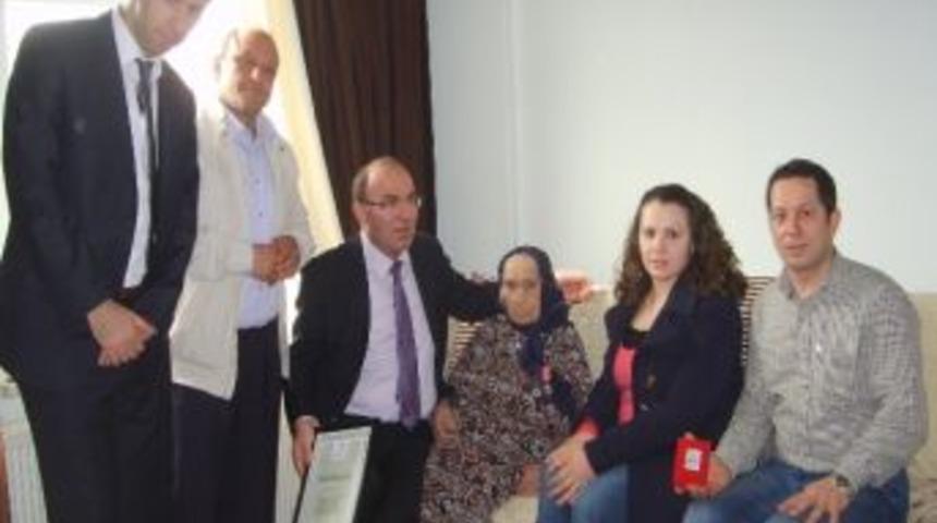 Kızılay&rsquo;dan Bağış&ccedil;ılara Madalya