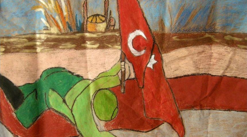 &Ccedil;ocuk Şehitlerin Mezar Taşları Sergiyi Gezenleri Duygulandırdı