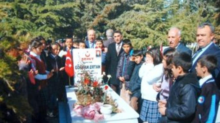 &Ouml;ğrenciler Şehitleri Unutmadı