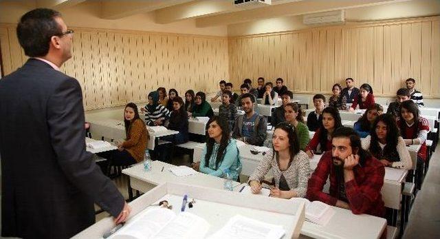 Gaün’de Aöf Akademik Danışmanlık Dersleri Başlıyor