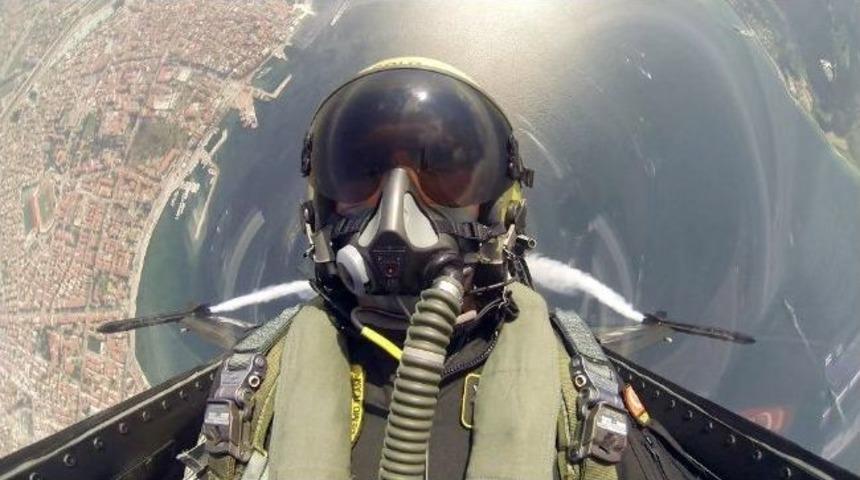 G&ouml;ky&uuml;z&uuml;nde Nefes Kesen G&ouml;steri