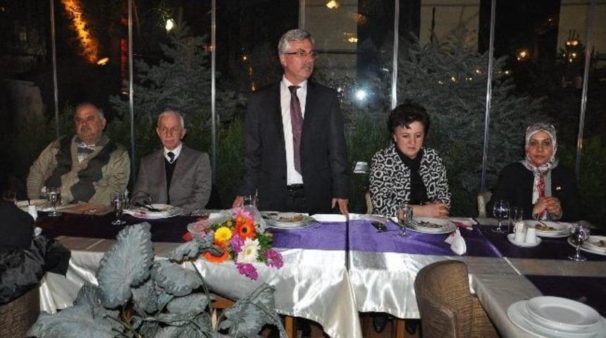 Başkan &Ccedil;ağlayan Gazi Ve Şehit Aileleri İle Bir Arada