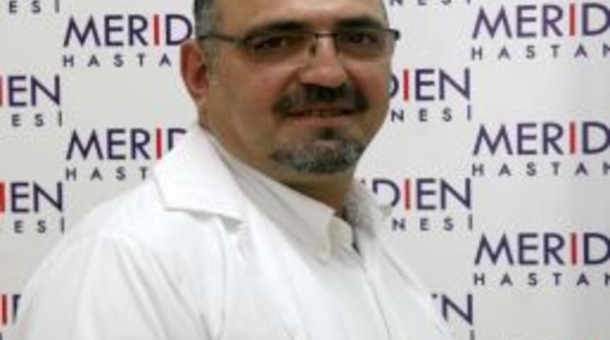 Uzmanlardan Varis Uyarısı: Bacak Bacak &Uuml;st&uuml;ne Atmayın