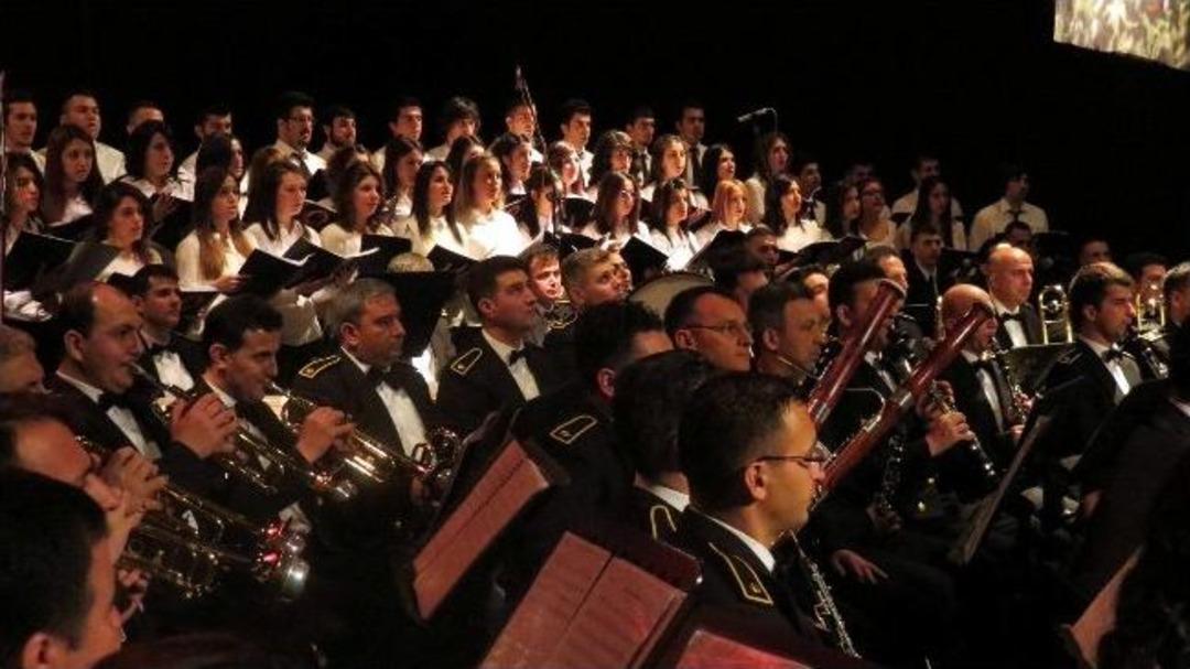 2. Ordu Bandosu Ve &Uuml;niversite Orkestrasında Ortak Konser