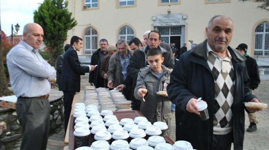 Cami Cemaatine &Ccedil;anakkale Men&uuml;s&uuml;