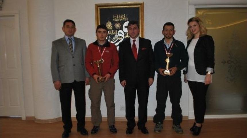 G&uuml;rsu Belediyespor Bisiklet Takımı Madalya İle D&ouml;nd&uuml;