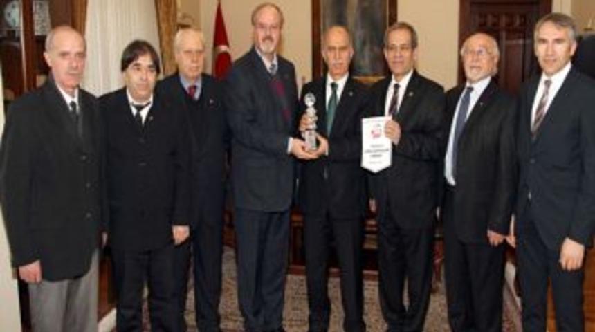 Vali Harput'a Fair Play &Ouml;d&uuml;l&uuml;