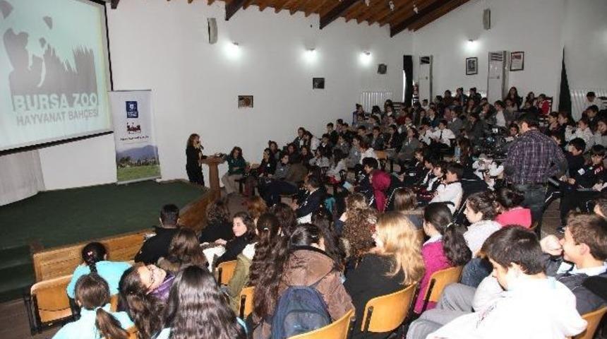 Hayvanat Bah&ccedil;esinde Su Konferansı