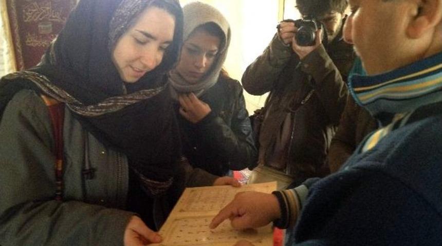 T&uuml;rk Ve İtalyan Gen&ccedil;ler Deyimlere Hayat Verdi