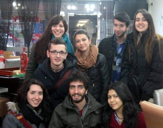 T&uuml;rk Ve İtalyan Gen&ccedil;ler Deyimlere Hayat Verdi 3