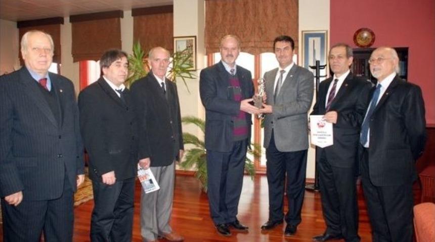 Keskin Ve D&uuml;ndar&rsquo;a Fair Play &Ouml;d&uuml;l&uuml;