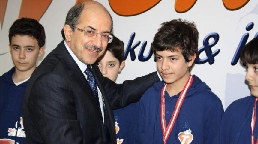 Tekden Koleji Lego Turnuvasında Birinci Oldu