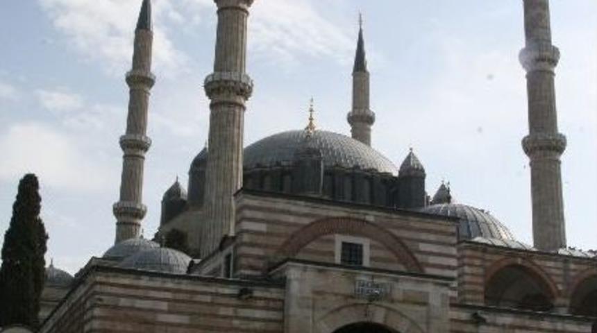 Selimiye Meydanına D&uuml;zenleme