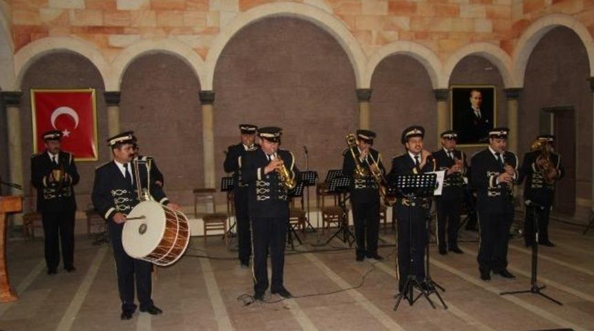 Nevşehir Belediye Bandosundan Kahramanlık T&uuml;rk&uuml;leri