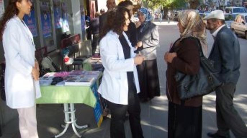 'Bilin&ccedil;li Yaşam Ile Hastalıkların &Ouml;n&uuml;ne Y&uuml;zde 80 Oranında Ge&ccedil;ebiliriz'