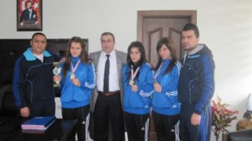 Nevşehirli Boks&ouml;rler T&uuml;rkiye Şampiyonası&rsquo;ndan Madalya İle D&ouml;nd&uuml;