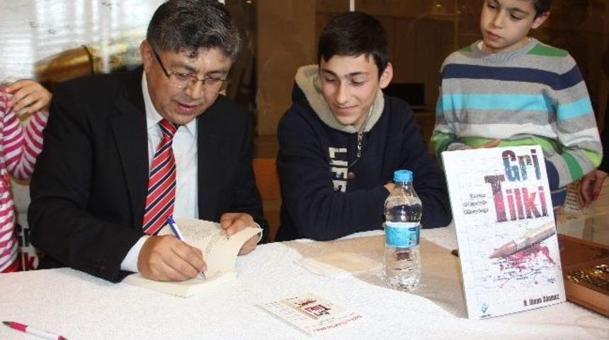 Güneydoğudaki Terörü Anlatan Gri Tilki Okurlarla Buluştu