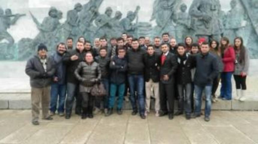 Chp'li Gen&ccedil;ler &Ccedil;anakkale Şehitliği&rsquo;ni Ziyaret Etti