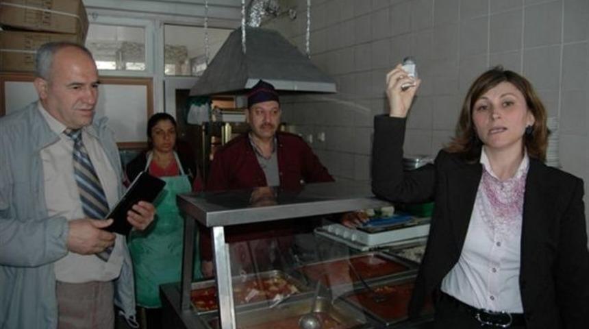 Bozyazı&rsquo;da Tuzluklar Masalardan Kalktı