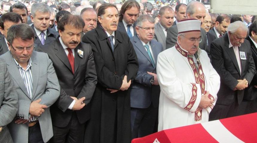 Refaiddin Şahin &Uuml;nye'de Toprağa Verildi