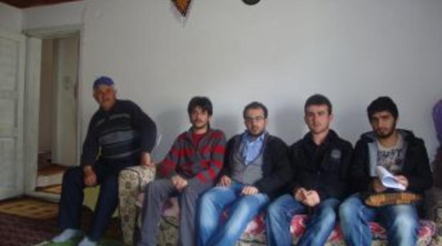 &Ccedil;oruh &Uuml;niversitesi &Ouml;ğrencileri Şehitlerle Buluşuyor