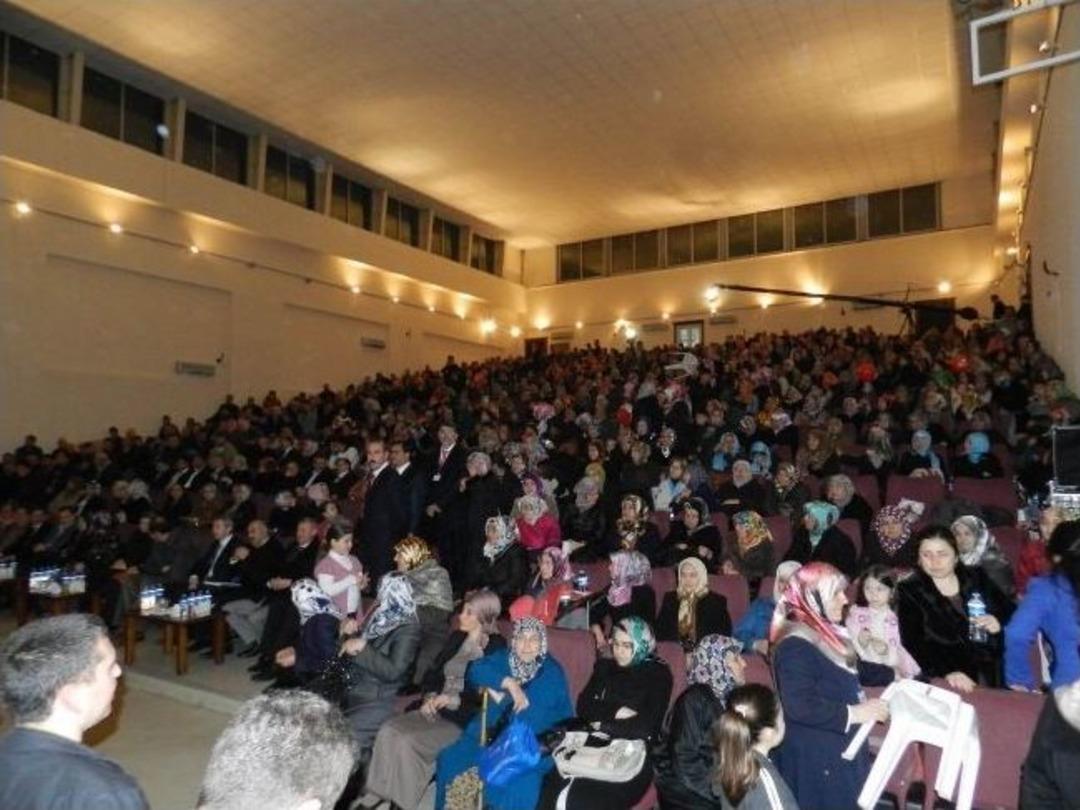 Edremit'te '&ccedil;anakkale Ruhu&rsquo; Konulu Konferans D&uuml;zenlendi