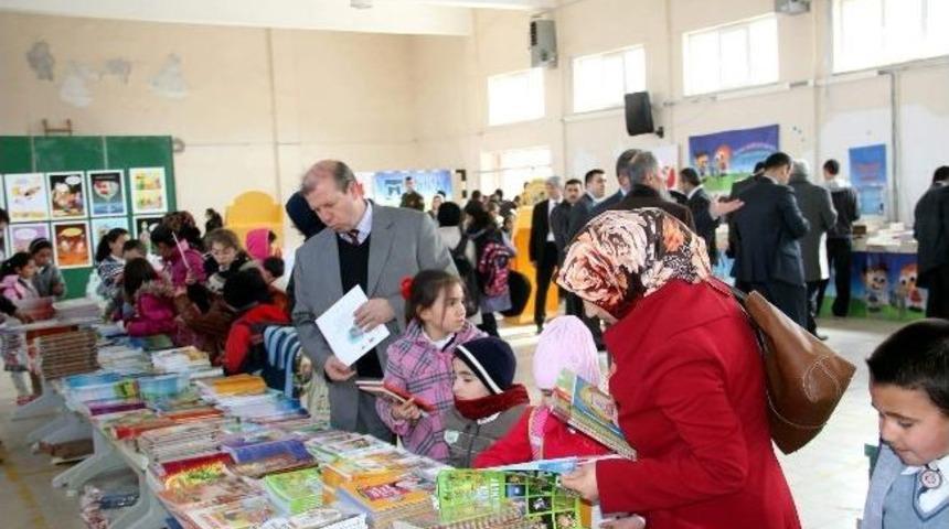 Suşehri&rsquo;nde &ldquo;kitap Okuma Şenliği&rdquo;