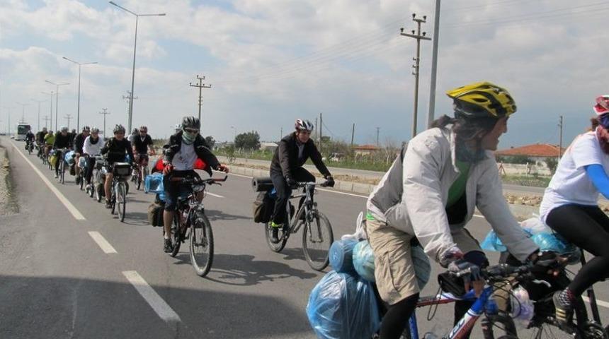 Şehitler I&ccedil;in Pedal &Ccedil;evirdiler