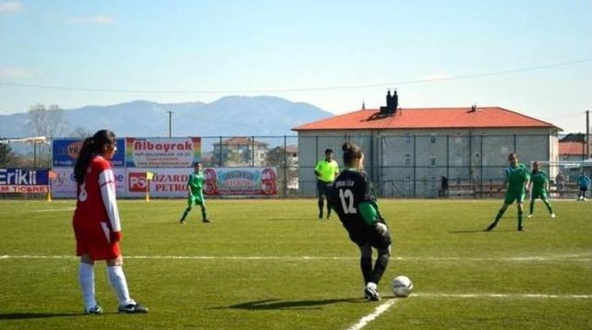 Yıldız Kız Ve Erkekler Grup M&uuml;sabakaları Nefes Kesti