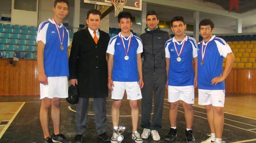 Kızılırmak Koleji, Badminton Turnuvası'nda Il Birincisi Oldu