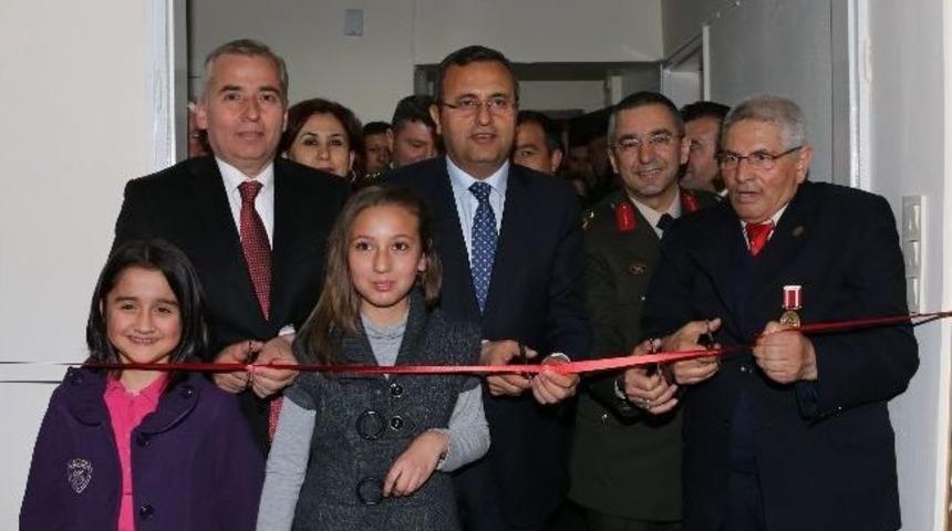 Şehitler Derneği&rsquo;ne Yeni Bina