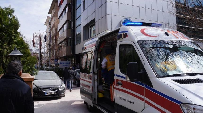 Sendika Baskınında 5 Kişi G&ouml;zaltına Alındı