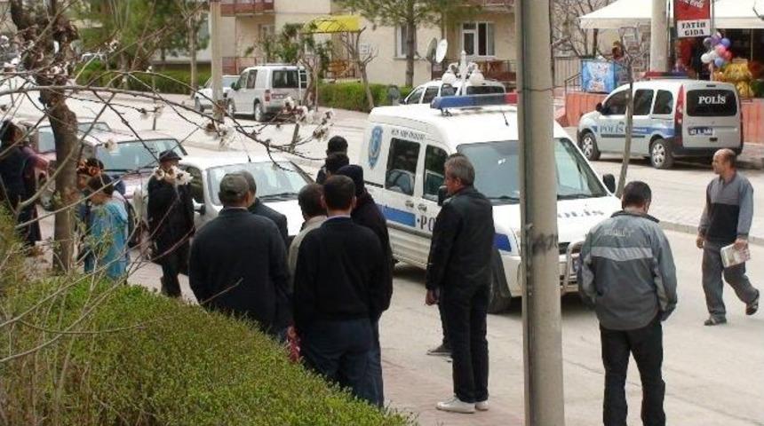 Evinde &Ouml;l&uuml; Bulundu