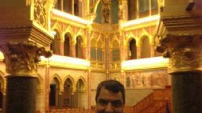 AK Parti'li &Ccedil;alışkan, Macaristan'da