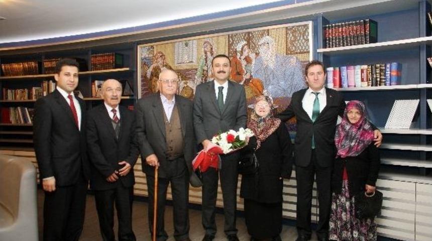 D&uuml;zce Belediye Başkanı Bayram&rsquo;a Yaşlılardan Ziyaret
