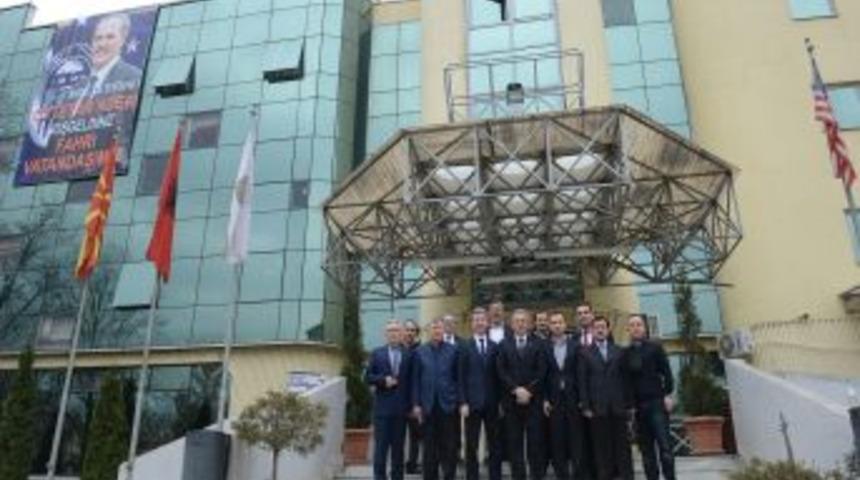 &Uuml;sk&uuml;p'ten B&uuml;y&uuml;kşehir Belediyesi'ne Fahri Hemşehrilik Beratı
