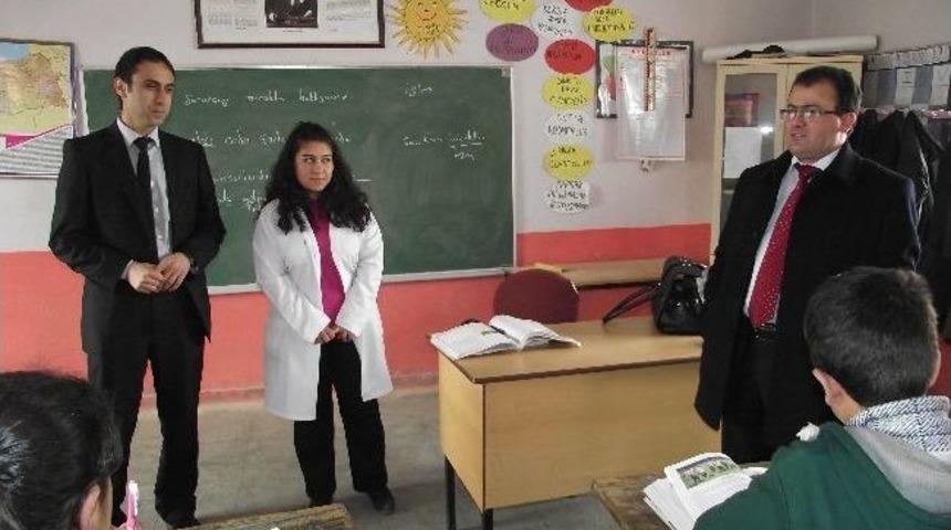 M&uuml;d&uuml;r Sarıdağ K&ouml;y Okullarını Ziyaret Etti