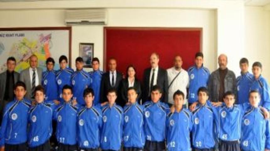 Akdeniz&rsquo;in U-15 Futbolcuları, T&uuml;rkiye Şampiyonasında M&uuml;cadele Edecek