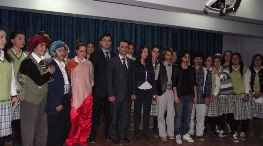 &lsquo;toplumun Engellilere Bakış A&ccedil;ısı&rsquo; Konulu Tiyatro Oyunu
