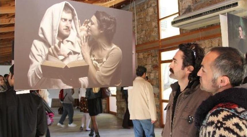 Fotoğraf B&ouml;l&uuml;m&uuml; &Ouml;ğrencileri, At&ouml;lye &Ccedil;alışmalarını Sergiliyor