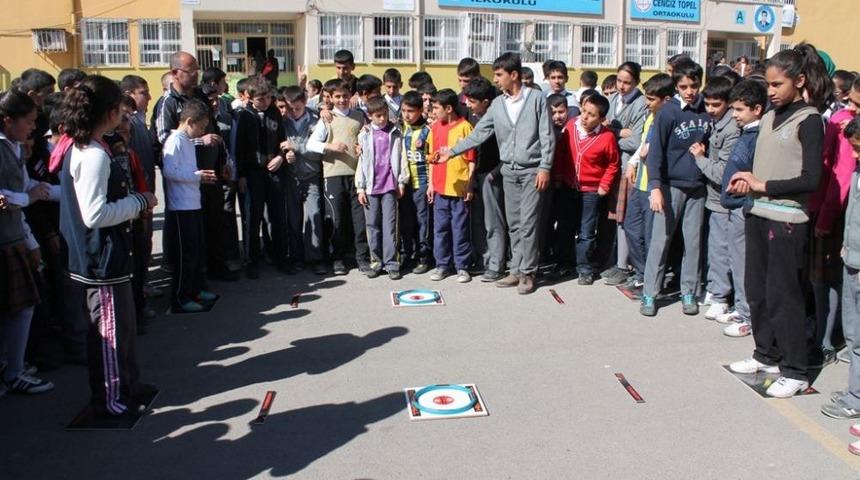 Y&uuml;zde 100 Yerli T&uuml;rk Sporu Hemsball Adıyaman&rsquo;da