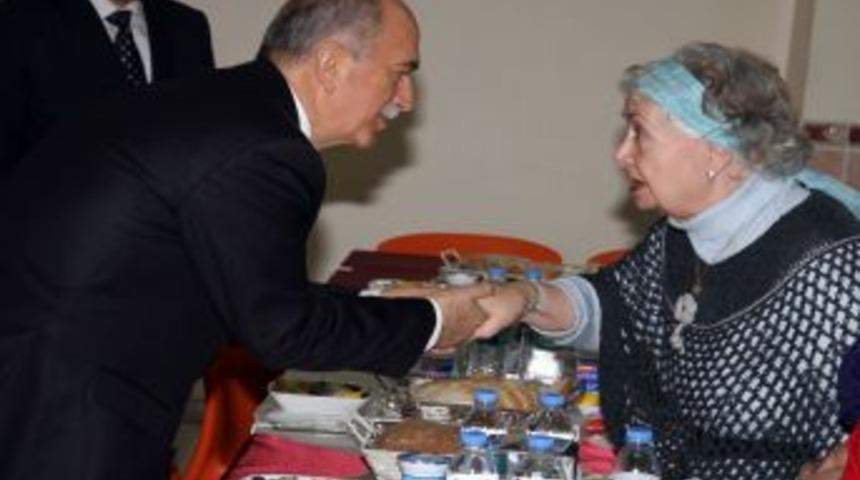 Vali Harput, Huzurevi Sakinlerini Unutmadı