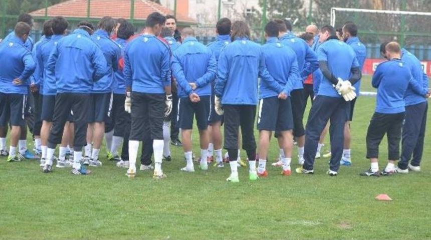Kayseri Erciyesspor, &Ccedil;aykur Rizespor Ma&ccedil;ı Hazırlıklarını S&uuml;rd&uuml;r&uuml;yor