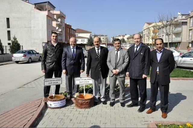 İnegöl Belediyesi'nden Hayvanlara Suluk Ve Beslenme Odağı