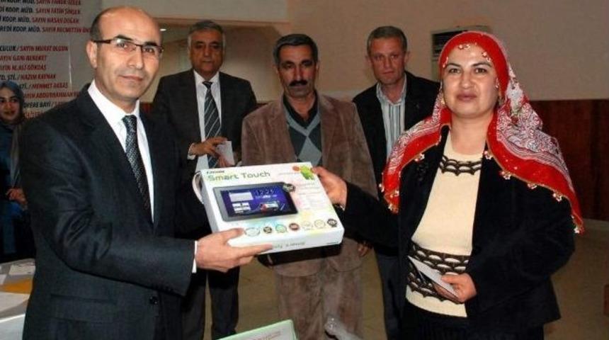 Kadın &Ccedil;ift&ccedil;iler Yarıştı