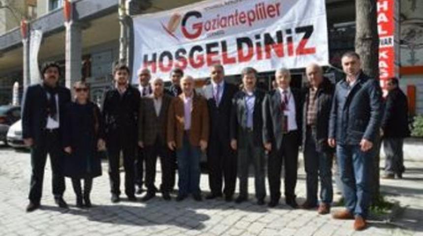 Başkan Akg&uuml;n, Gazianteplilerle buluştu