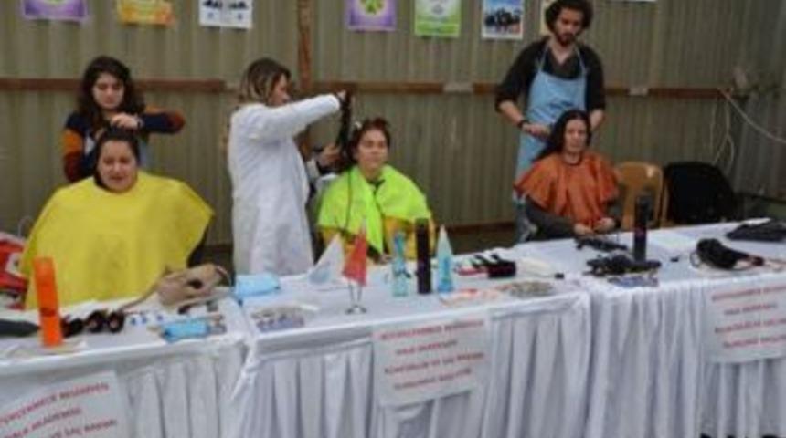 &Ouml;ğrenciler semt pazarına tezgah a&ccedil;ıyor