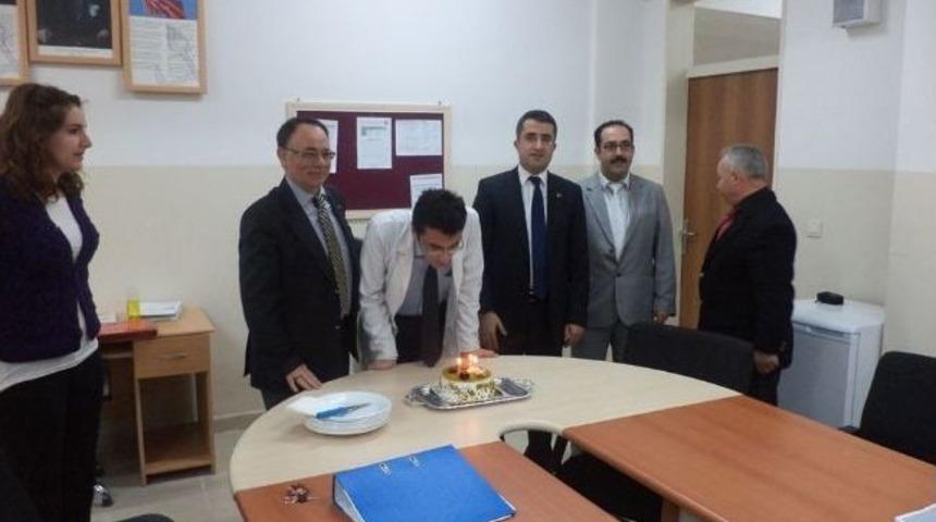 &Ouml;ğretmen Mutlu, &Ouml;ğrenci Mutlu Ve Mutlu &Ouml;ğretmende Mutlu